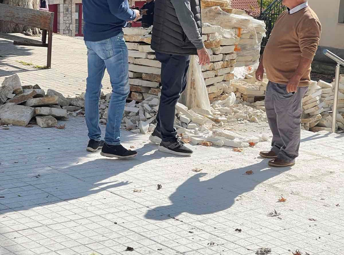 Σε εξέλιξη βρίσκονται εργασίες ανάπλασης στην πλατεία της τοπικής κοινότητας Δάρα